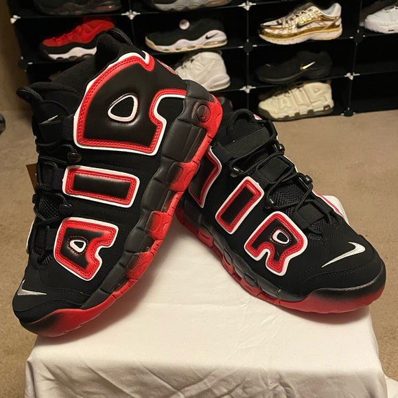 nike air more uptempo black and red
